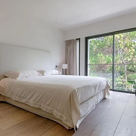 Chic With Private Pool And Daily Housekeeping *
