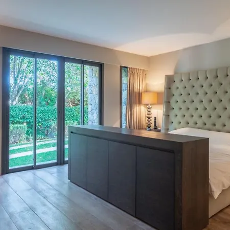 Chic With Private Pool And Daily Housekeeping Вилла